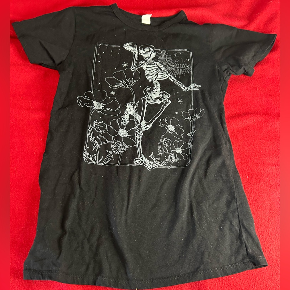 Black shirt with skeleton print